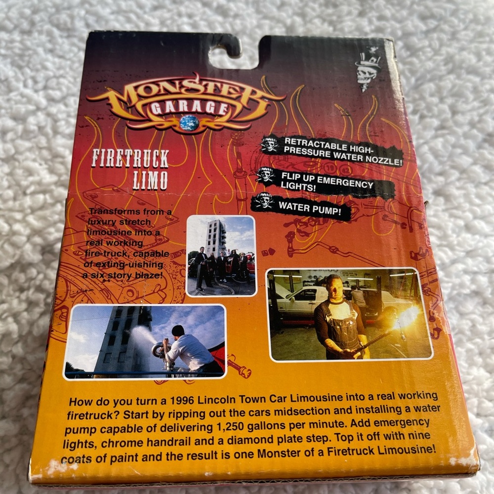 MONSTER GARAGE 1:64 FIRETRUCK LIMO NIB - Picture 4 of 4